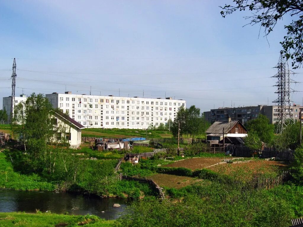 Фото Деревянная церковь на улице Мира в городе Мурмаши
