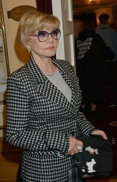 Вера Алентова представит автобиографию "Все не случайно" - ТАСС