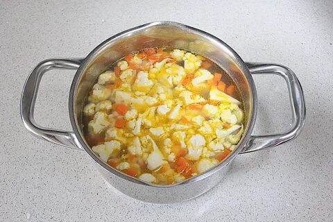 Горох в кастрюле