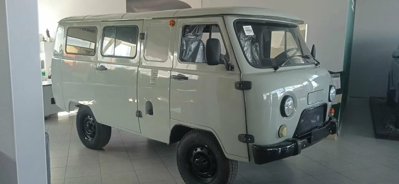 390995 фото. Уаз 390995 фермер. Уаз 390995-04. Уаз-390995 комби 5 мест. Уаз 390995 фургон.