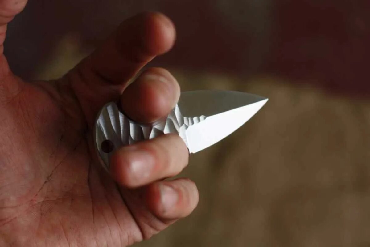 Маленький нож. Очень маленький нож. Маленькие тонкие ножи. Самый маленький нож.
