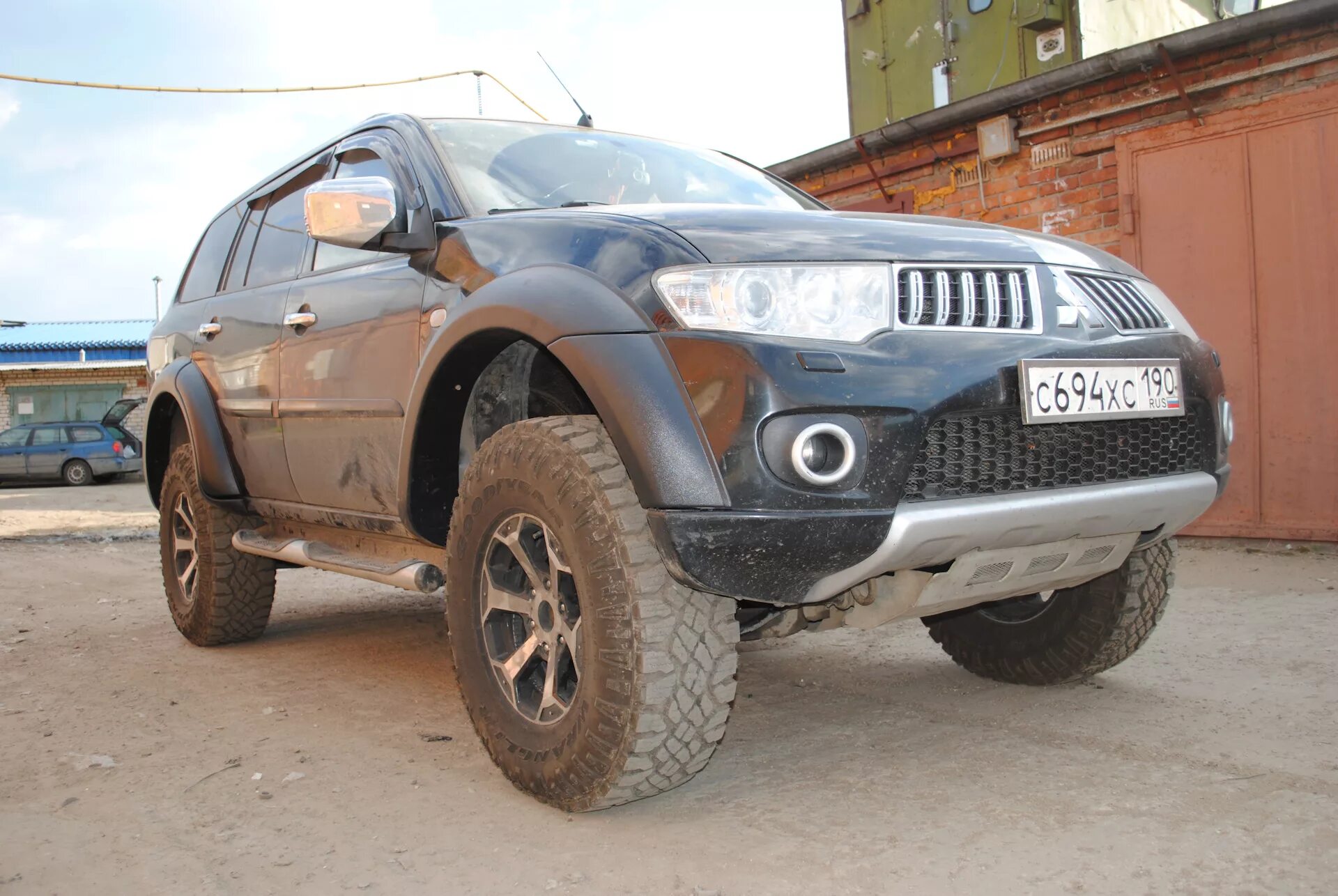 Расширители арок паджеро 2. Pajero sport 2 расширители арок. мицубиси паджеро спорт 2 расширители арок. расширители колесных арок митсубиси паджеро спорт 2. расширители арок для mitsubishi pajero sport 2.