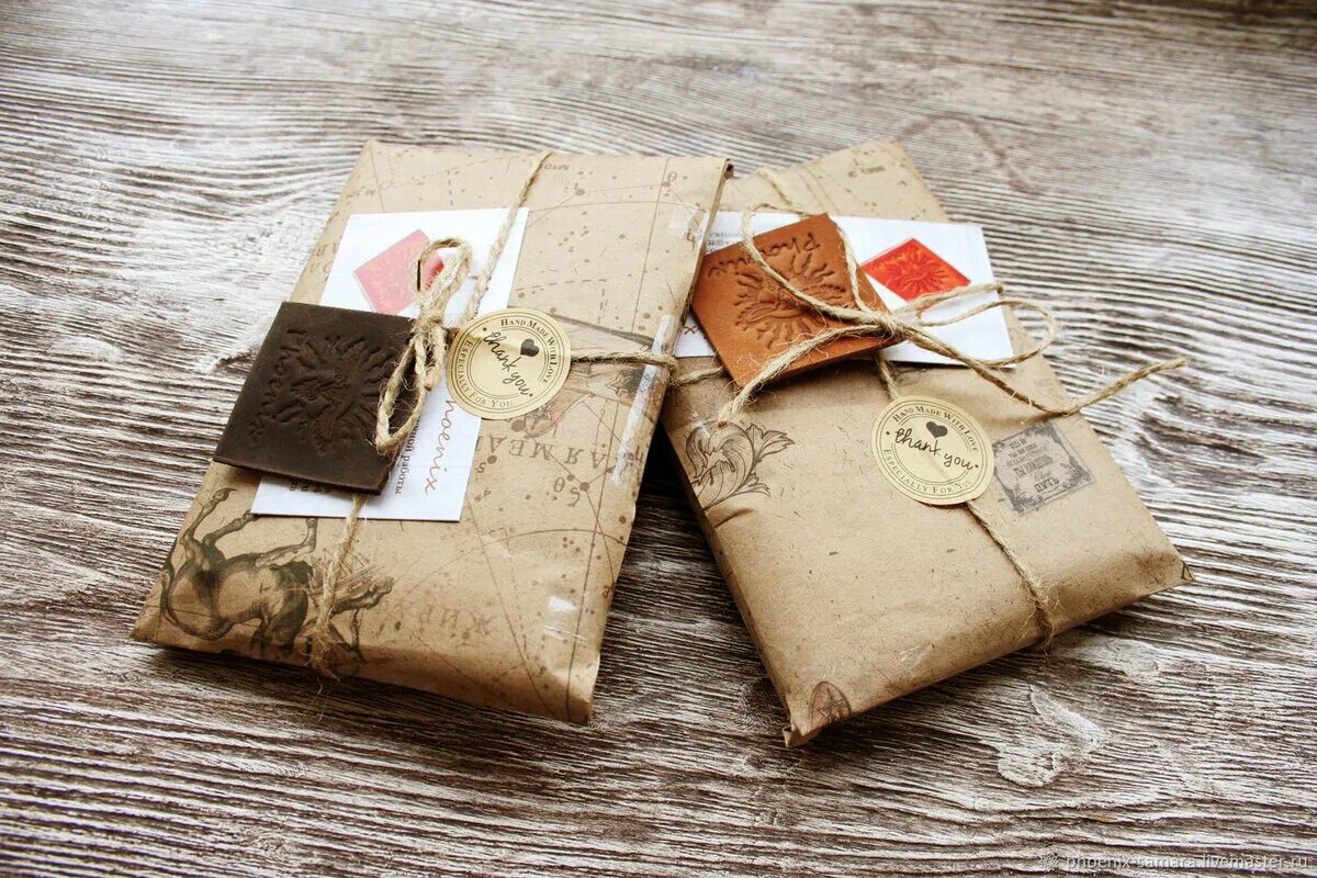 Записные книжки скрапбукинг. Магазин необычных подарков. Как оформить ручную работу. Свадебные приглашения на крафтовой бумаге. Тканевый блокнот.