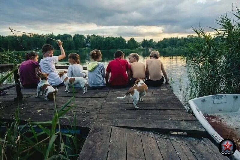 Лето в деревне дети. Детство в деревне. Лето в деревне детство. Детство в деревне летом.