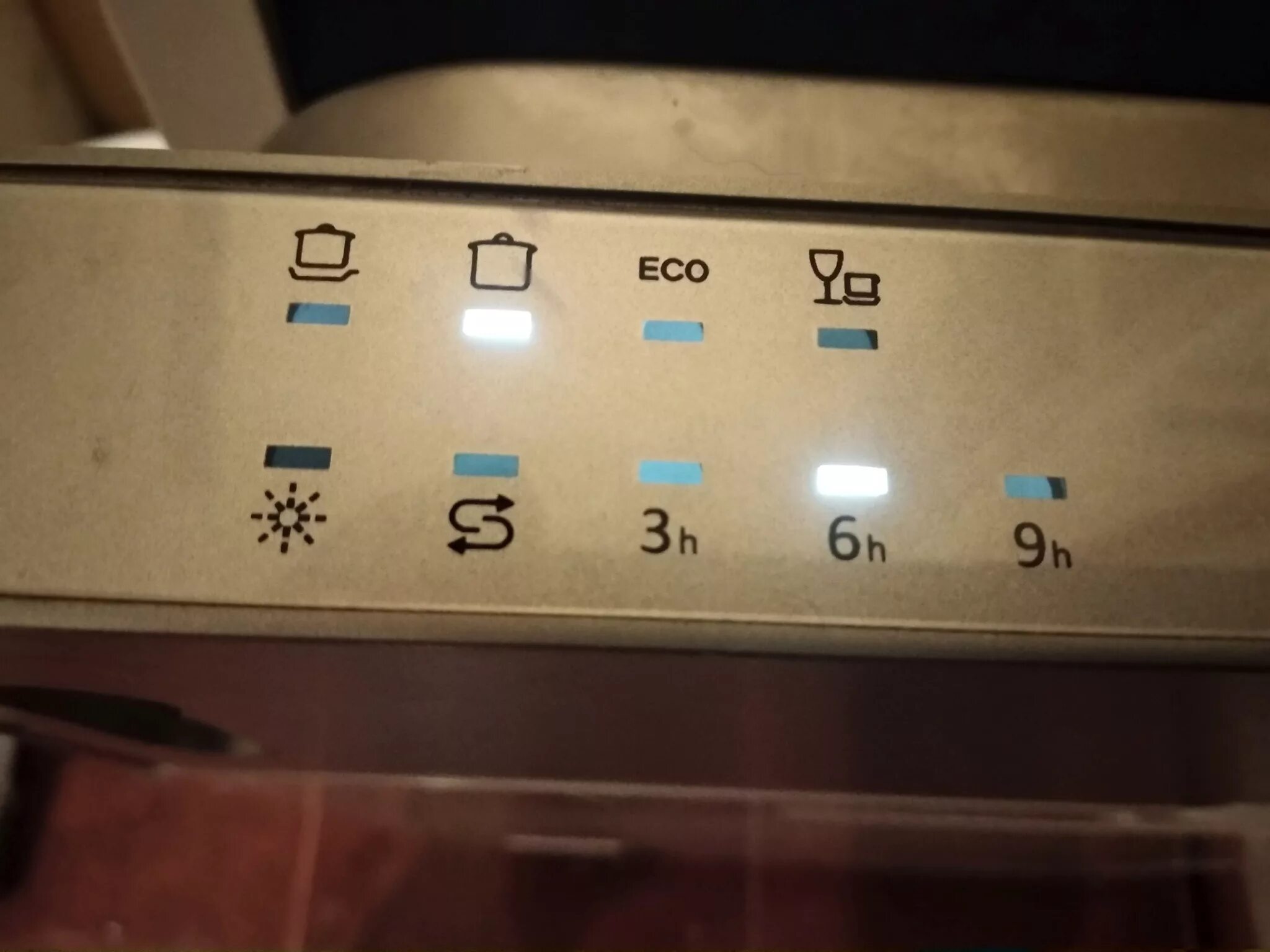 Панель управления посудомоечной машины беко. Hotpoint ariston посудомоечная машина индикаторы. Индикаторы посудомоечной машины bosch. Что означают стрелочки на посудомоечной машине. Посудомойка bosch значки индикаторы.