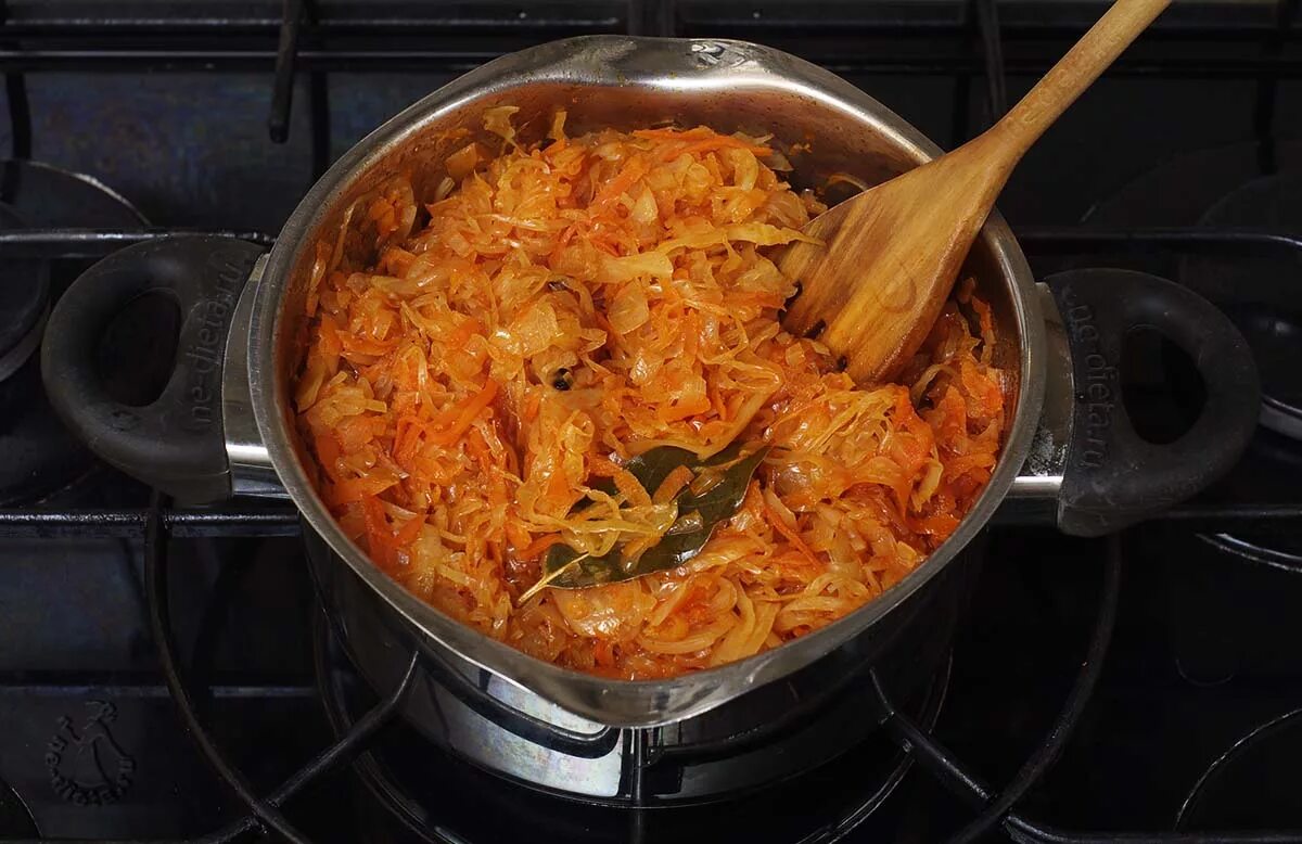 Приготовление свежей капусты с мясом