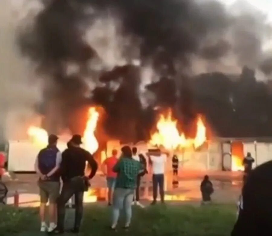 Сгорел парк. Пожар в Сочи в Сириусе. Пожар в парке. Пожар в Сочи вчера. Пожар в Сочи 060202024.