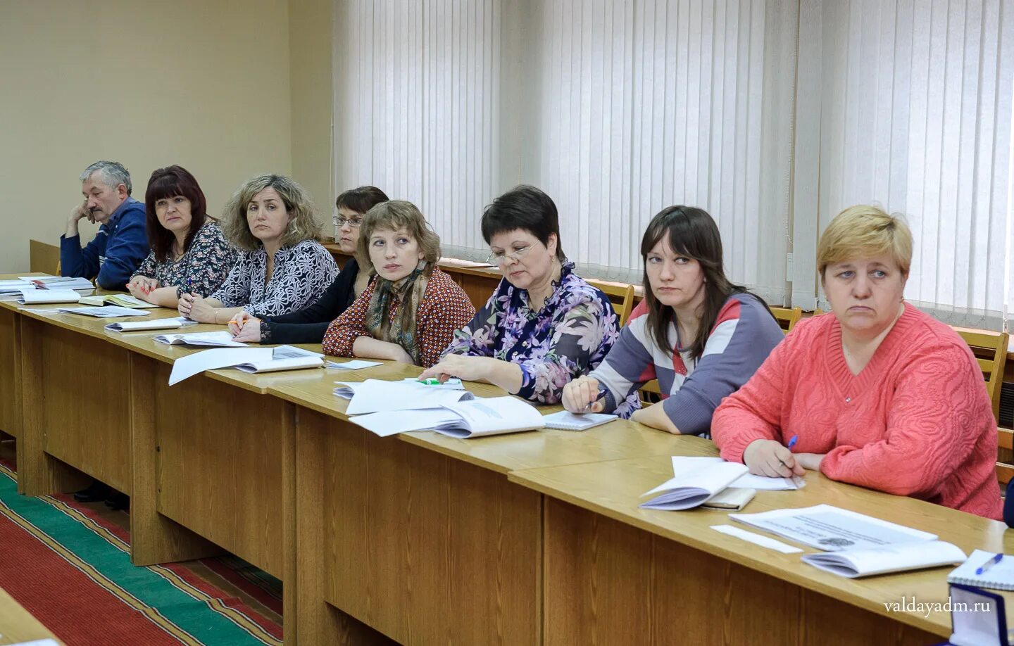 Сайт образования тавда. Министерство образования Петрозаводск. Малый зал администрации Абакана. Малый зал администрации города Бердска.