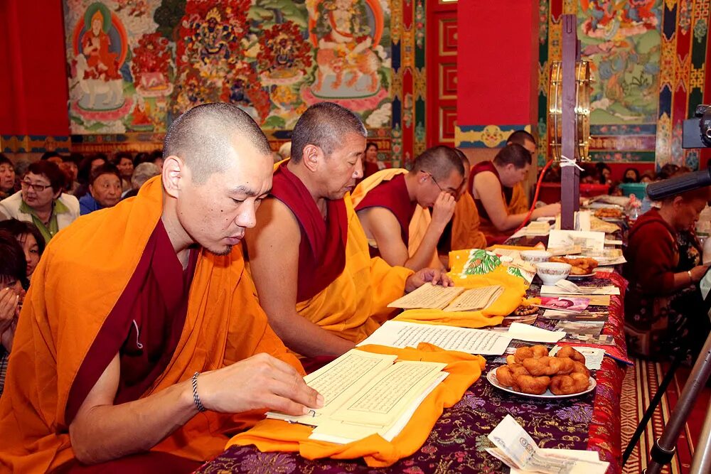 буддийская свадьба. ритуалы в буддизме. обряд буддистов. тчаптуй буддизм. буддийские обряды.