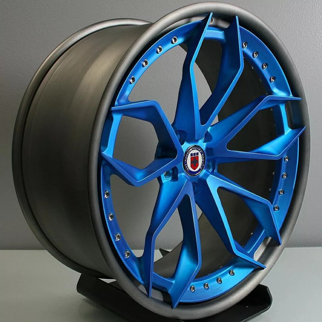 Где купить автомобильные диски. Hre Performance Wheels. Автомобильные диски. Крутые автомобильные диски. Крутые диски на авто.