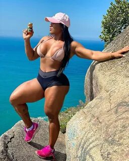 Alessandra Alvez 