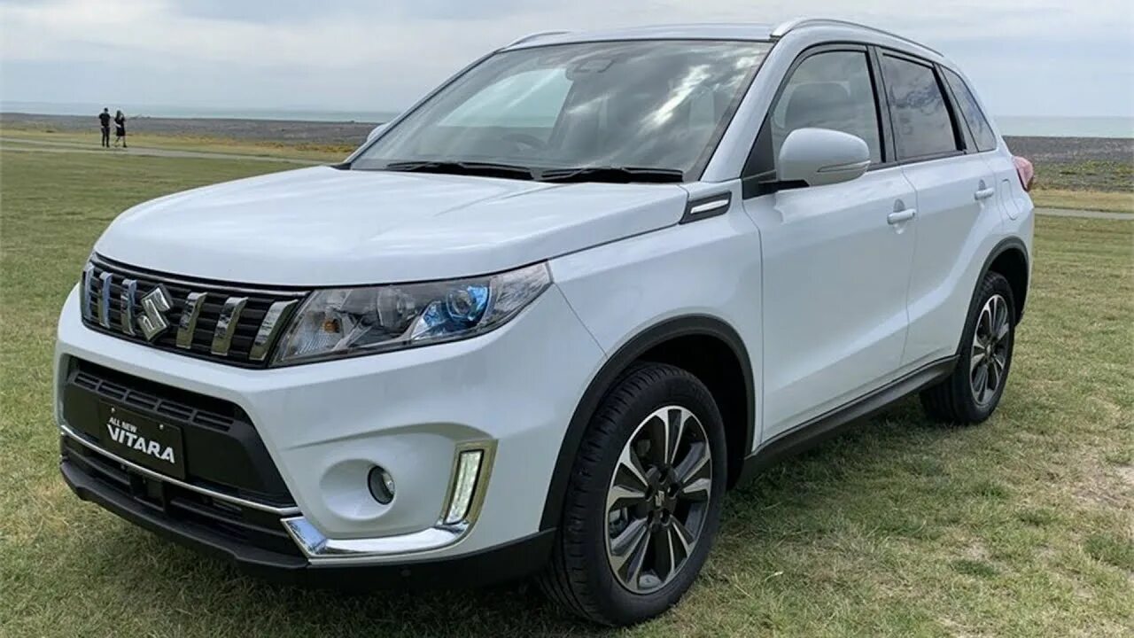 Светло серая сузуки. Сузуки витара ростов дон. Сузуки авто серого цвета. Suzuki vitara бирюзовый. Suzuki grand vitara 2021.