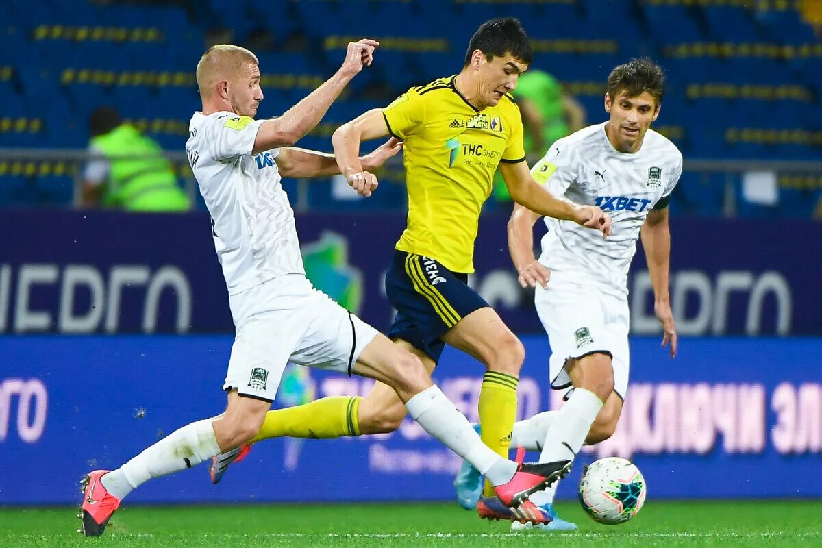 Обзор ростов краснодар сегодня. Ростов краснодар. краснодар ростов футбол. фк ростов краснодар. фк ростов фк краснодар.