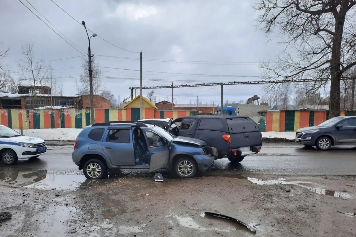 Фото аварий автомобилей.