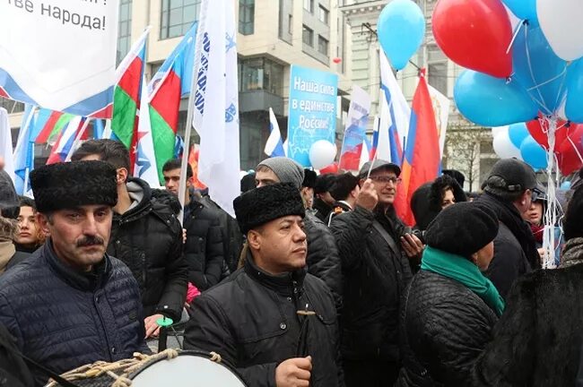 Азербайджанцы в Москве. Диаспора чурок. Диаспора кавказцев. Азербайджанцы диаспора.