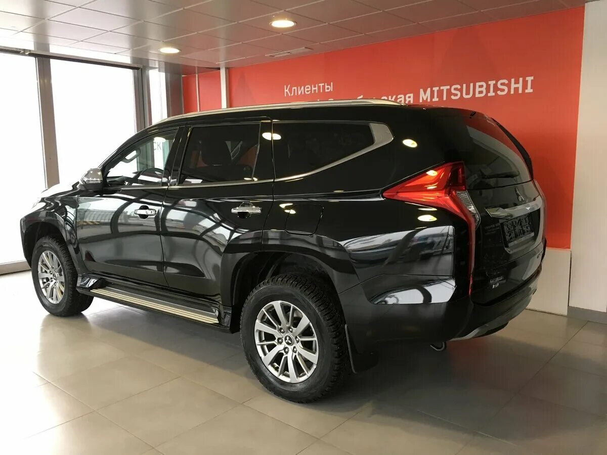 Mitsubishi Pajero Sport черный 2018. Mitsubishi Pajero Sport 2019. Mitsubishi Pajero 2019 черный. Митсубиси Паджеро спорт 2017 черный. Купить паджеро 2018