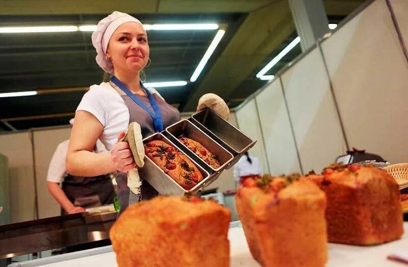 большекаменский хлебокомбинат. подсобный работник на кухню. уборщик хлебов ответ. раскраска поле. цех хлебобулочных изделий.