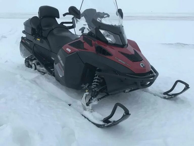 Ski doo expedition se