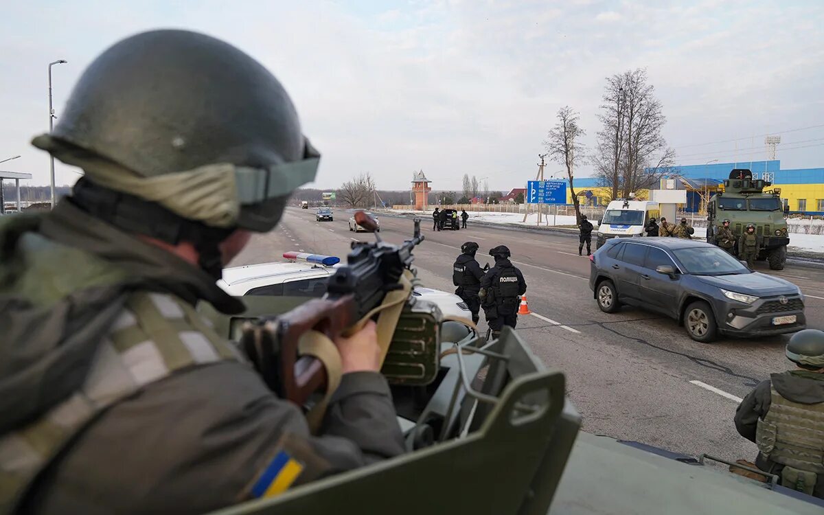 Военное нападение россии. Российские войска в Харькове. Русские войска в Харькове. Нацгвардия Украины.