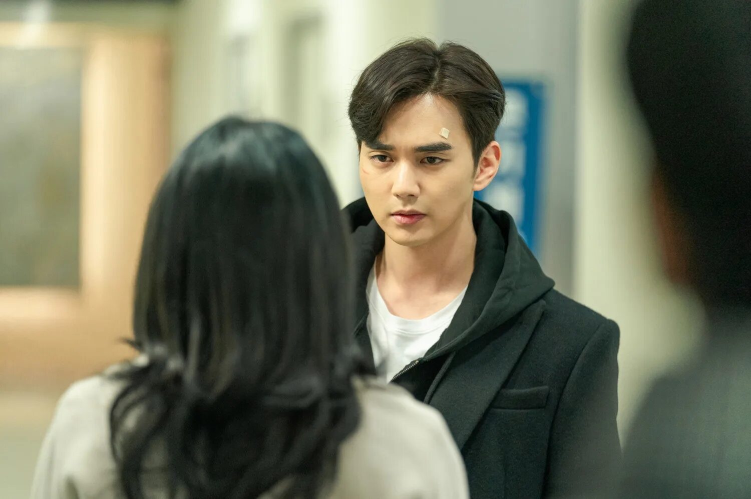 дорама сонбэ не крась. профессионал одиночка дорама поцелуй. одиночество дорама. ли джун ги моя жизнь снова. ты никогда не будешь в одиночестве дорама.