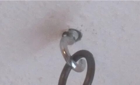 Крючок для натяжного потолка