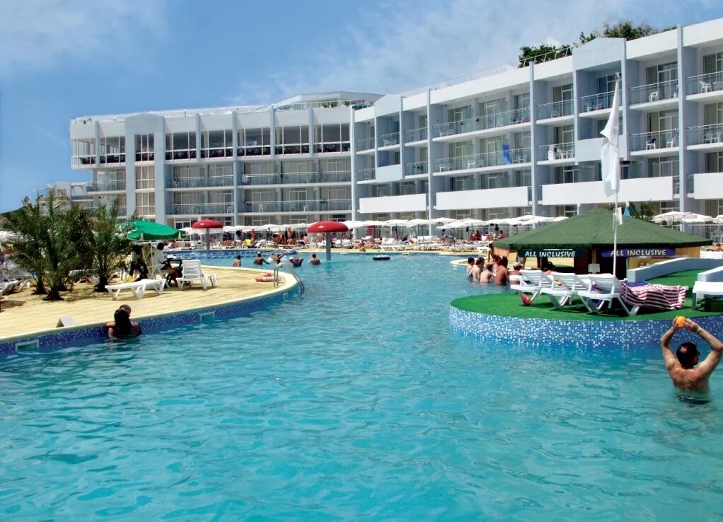 Dolphin 4. Сеть отелей дельфин. Гостиница дельфин. Болгария варна отель dolphin. Hotel dolphin bulgaria.