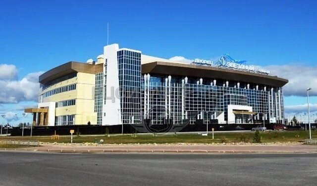 Звёздный новый уренгой. Дворец спорта новый уренгой. Дворец спорта в новом уренгое звездный. Фото дворца спорта звездный новый уренгой. Дворей спорта звёздный новый уренгой.