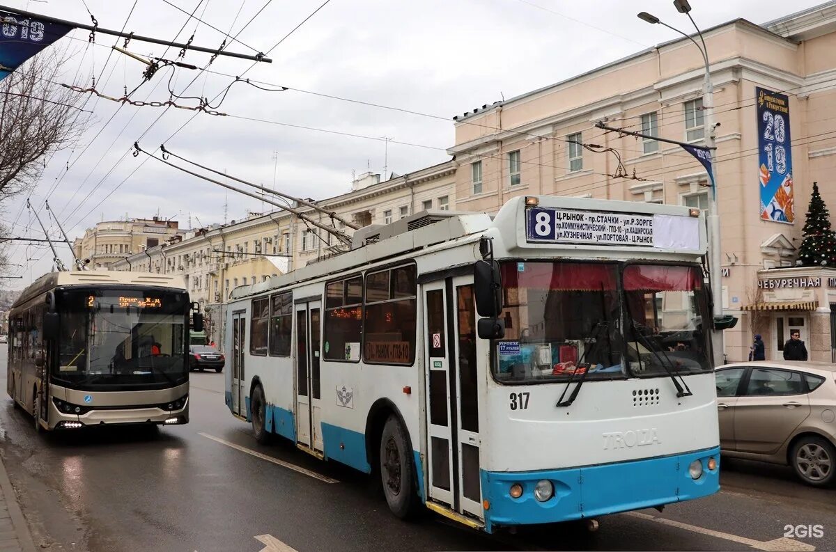 Троллейбус ростов на дону маршрут. Тролза ЗИУ 682. ЗИУ 9 Тролза. Троллейбус Тролза ЗИУ. Троллейбусы Тролза 682.