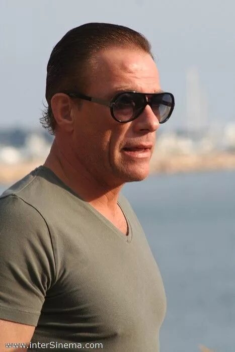 Шишка на лбу у вандама. Ван Дамм. Jean Claude van Damme.