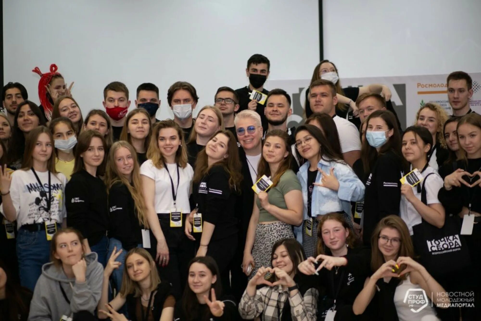 субтитры будут выглядеть так. экстремальное ограбление влада а4. основы тренинга. влада а4 влад а4 влад а4 влад а4. псковские студенты.