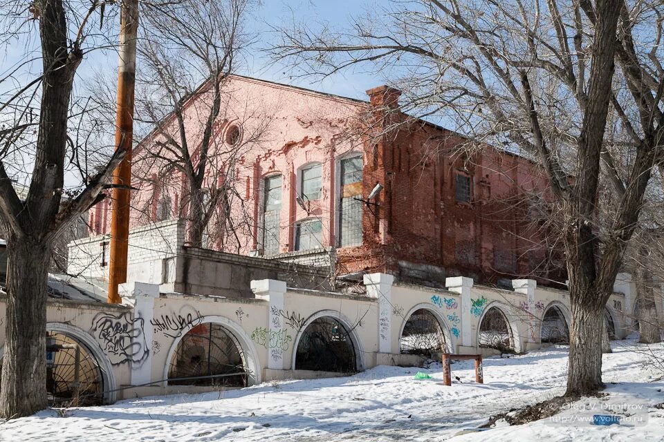 Телефон водоканала волгоград красноармейский. Первая царицынская водокачка волгоград. водокачка волгоград набережная. водоканал волгоград красноармейский район. музей водокачки волгоград.