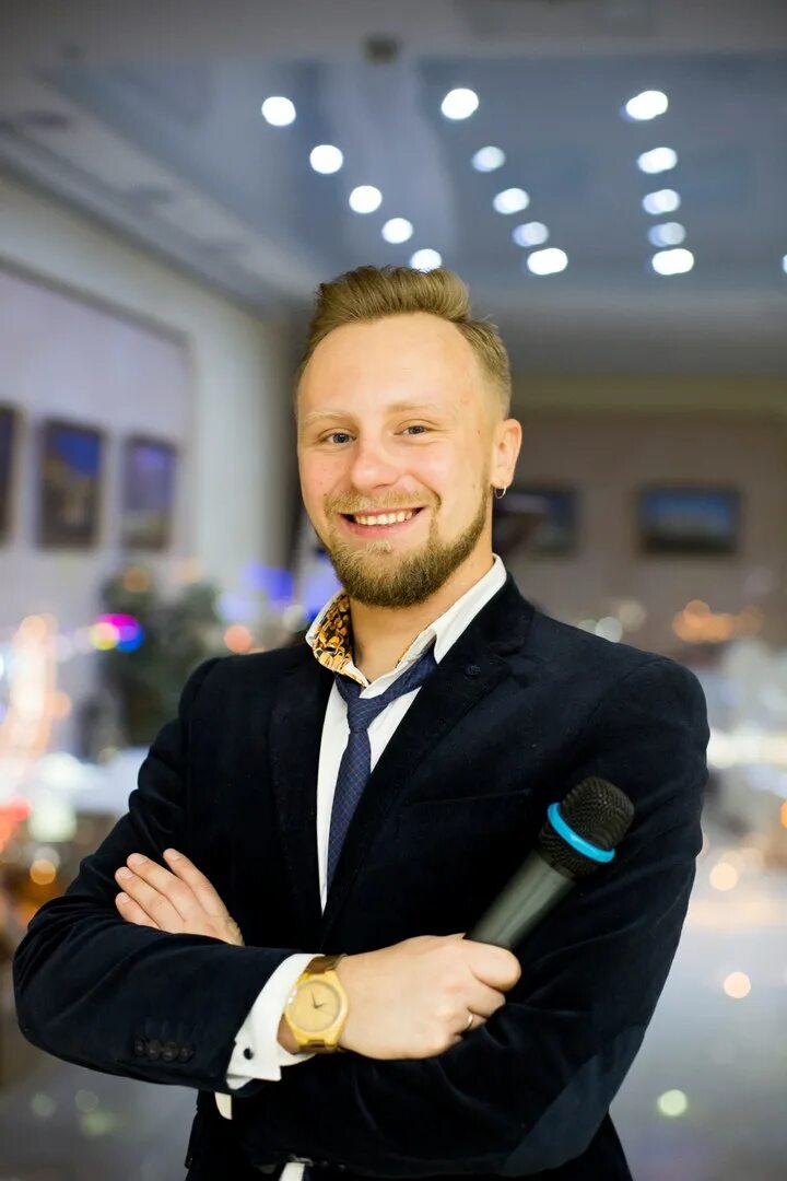 Ведущий на свадьбу екатеринбург. Ведущие праздников. Ведущий екатеринбург отзывы. Лысый ведущий екатеринбург. Ведущий екатеринбург отзывы.