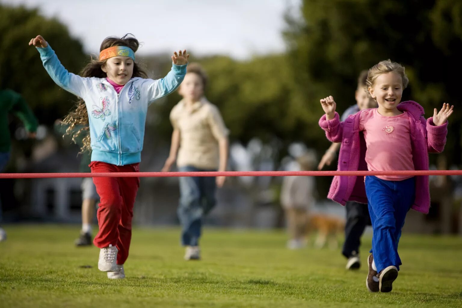 Physkids. Спорт дети. Спортивный праздник для детей. Спортивные соревнования для детей. Спортивные и подвижные игры.