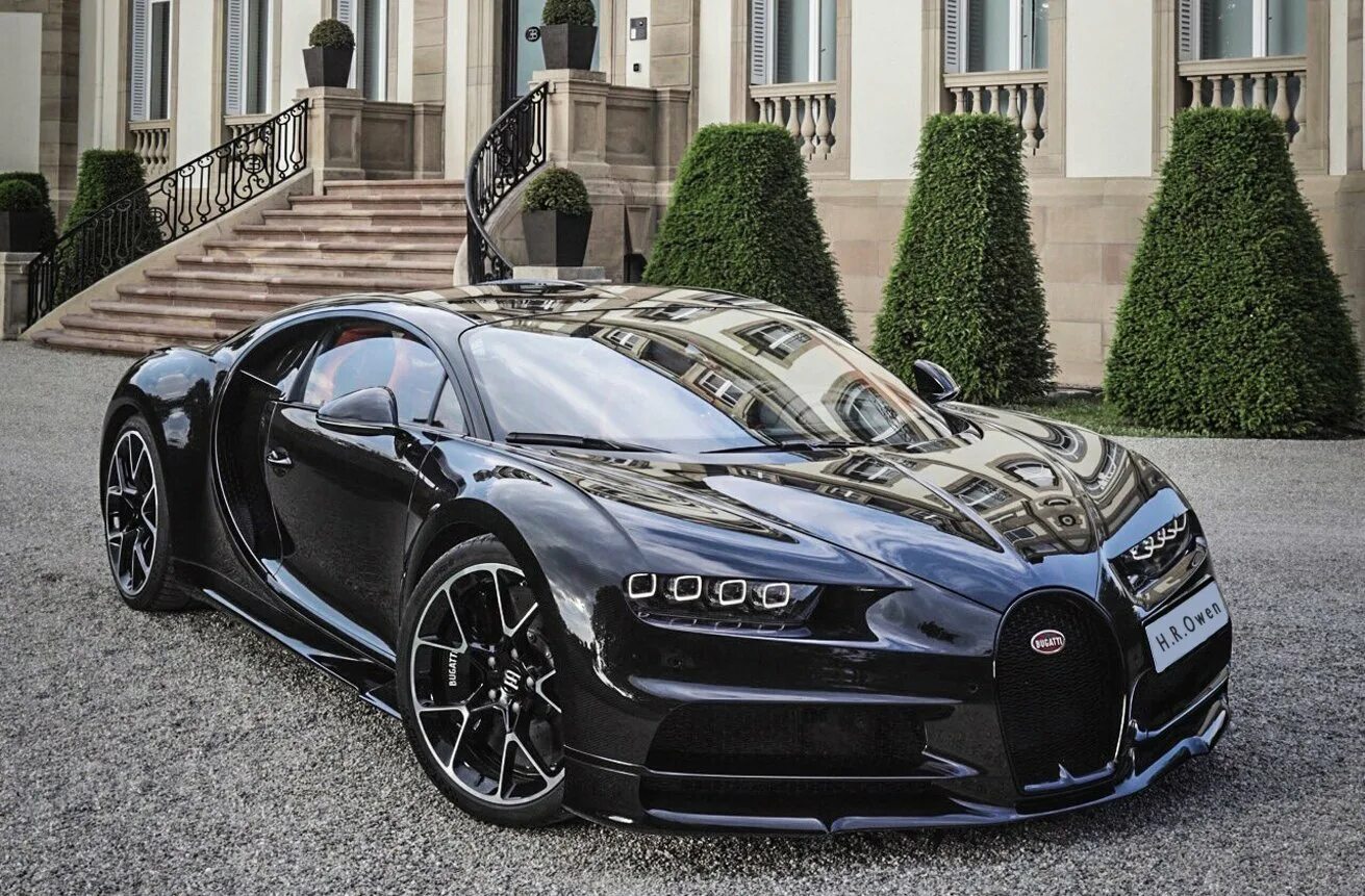 Bugatti black. Бугатти ЧИРОН черный. Бугатти Бугатти Шерон. Бугатти Шерон 2021 черный. Бугатти Вейрон Chiron.