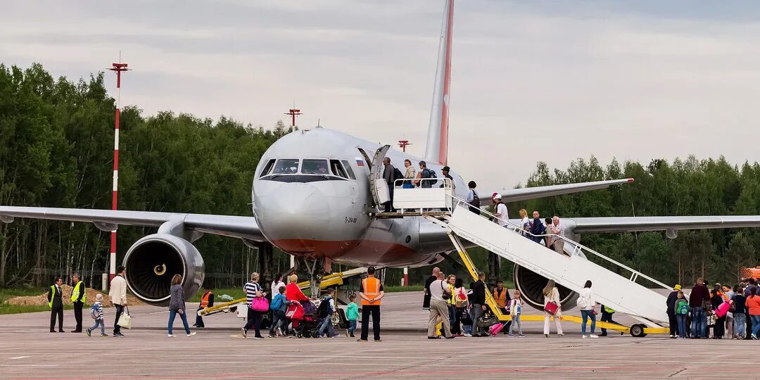 Аэропорт Иваново. Аэропорт Иваново самолеты. Иваново Ивановская область аэропорт. Ивановский аэропорт Южный.