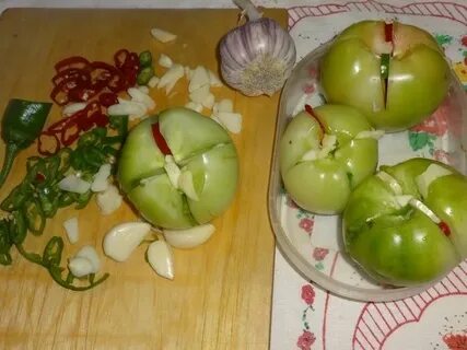 Зеленые помидоры чеснок перец