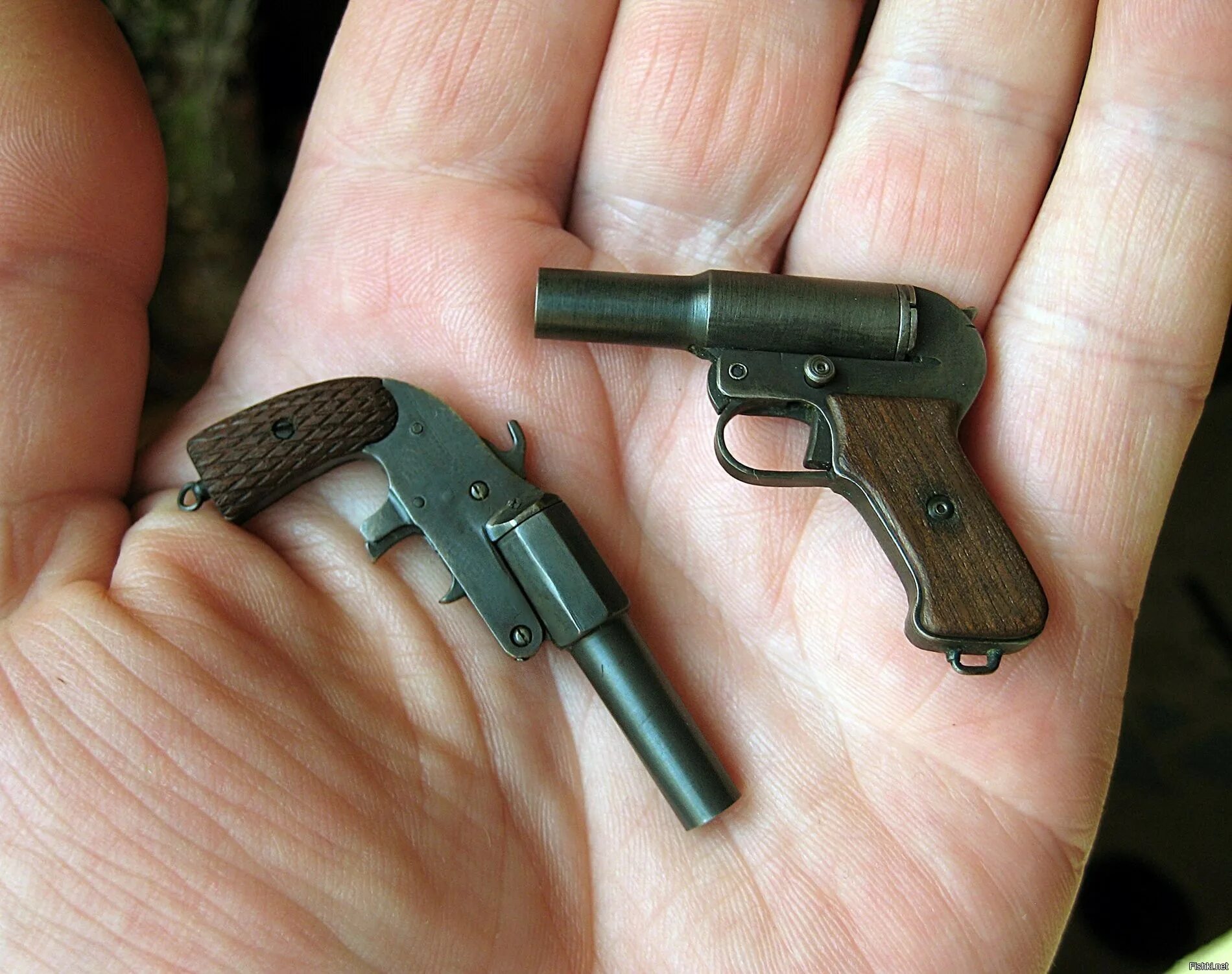 Mini weapons