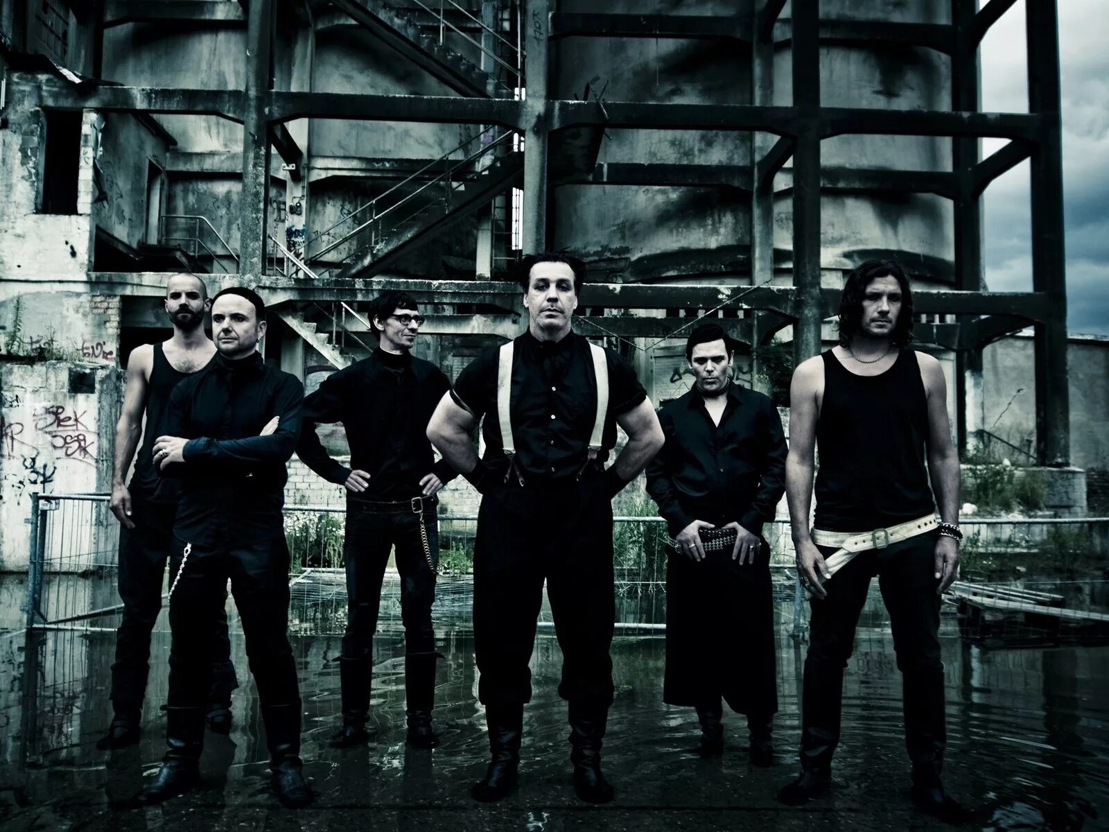 Rammstein extended version. Группа рамштайн. рок группа rammstein. состав группы рамштайн. коллектив рамштайн.