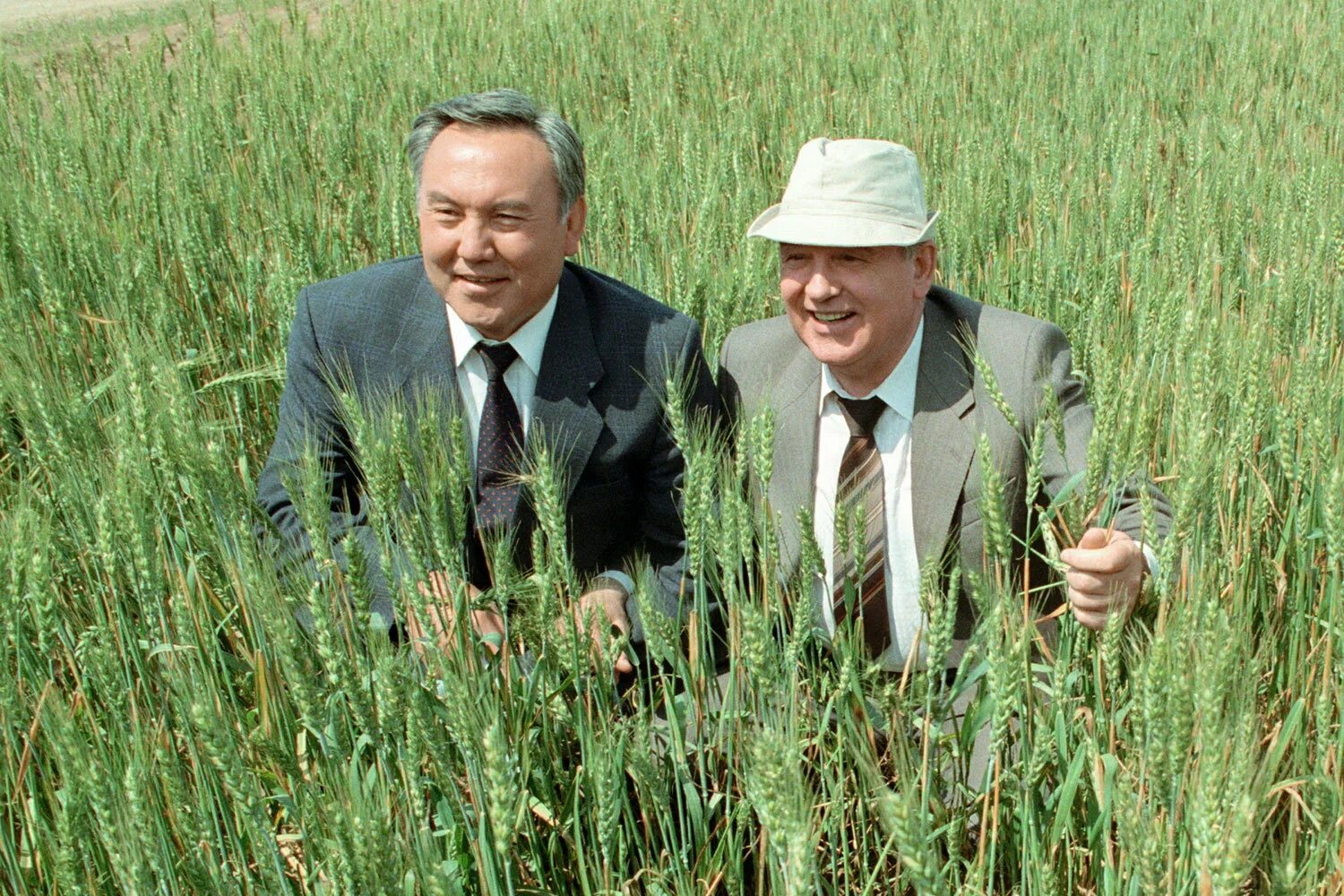 Где в данный момент назарбаев. Назарбаев 1985. Назарбаев с бородой. Нурсултан абишевич назарбаев. Нурсултан абишевич назарбаев токаев.