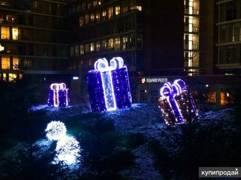 Новогодний олень на улицу. Новогодние фигуры в дом. Новогодний уличный декор. Новогодние светодиодные фигуры. Гирлянда олень с санями.