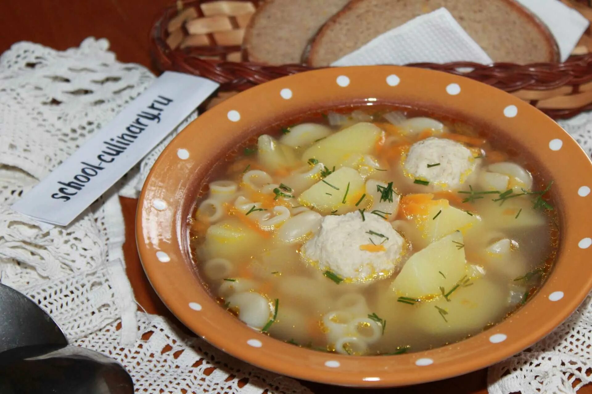 Суп с макаронами и мясом. Суп с макаронами. суп с макаронными изделиями. суп картофельный с макаронными изделиями. суп с макаронами и картошкой.
