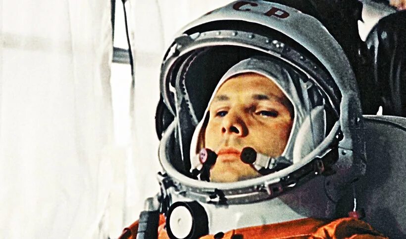 Видео полета гагарина в космос для детей. Гагарин космонавт. Гагарин фото.