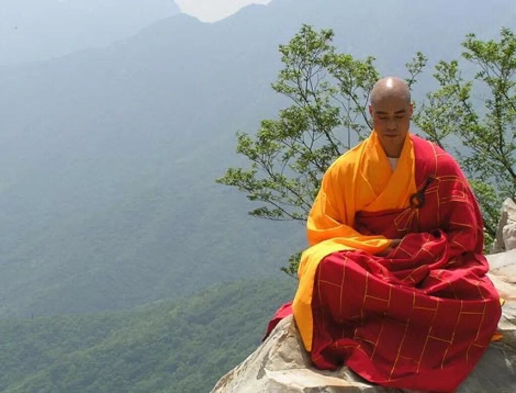 медитация буддизм. будда монах. будда ламаизм. мантры буддийских монахов. четки тибетских монахов.