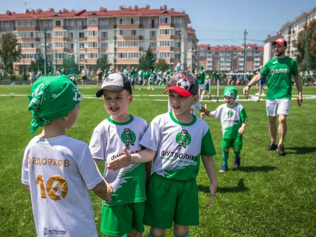 Улица короленко 1а футбольный центр. Дневник футболиста футболика. Клуб футболика. Футболика пуровск. Детская футбольная школа футболика.