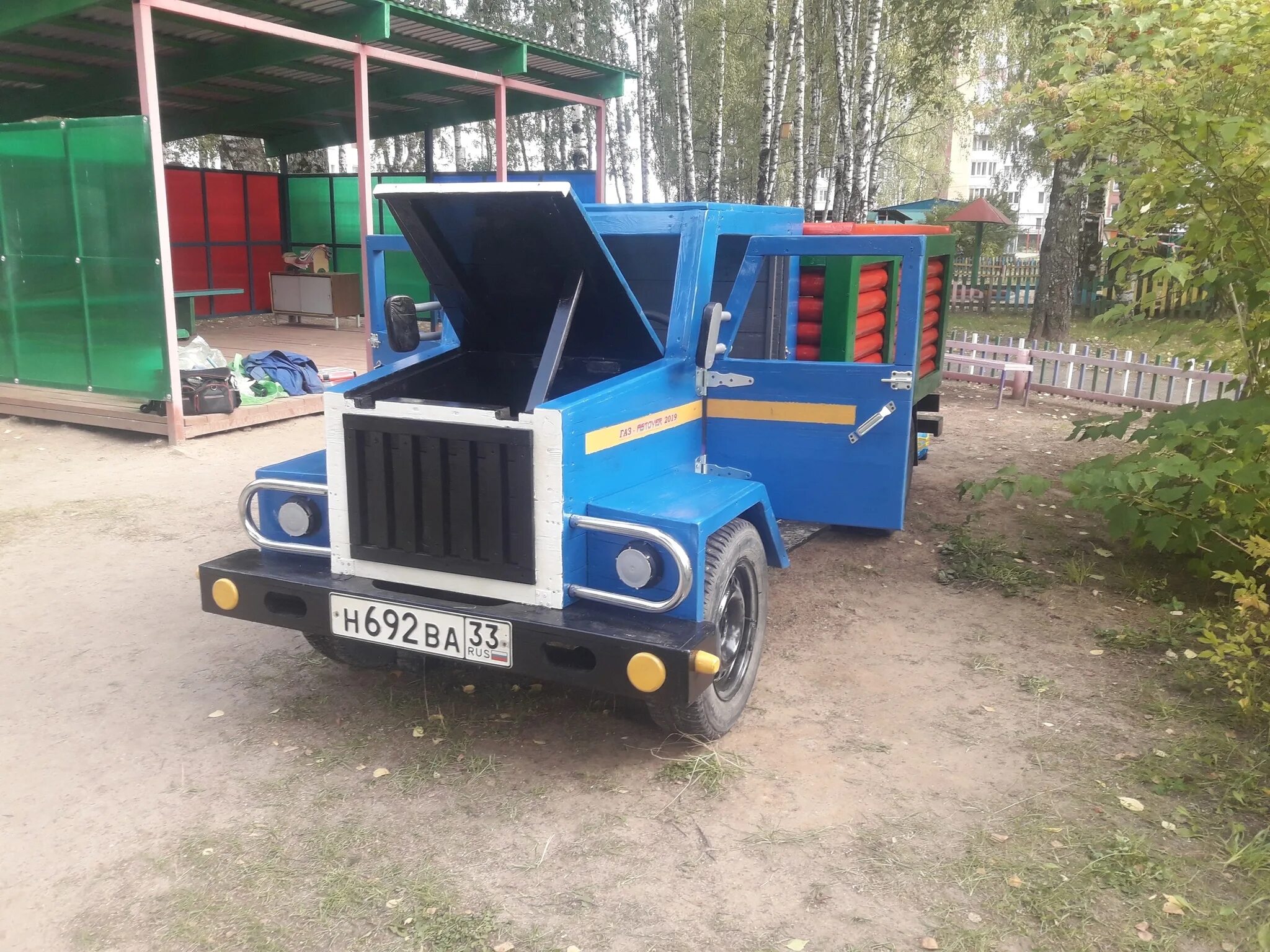 Постройте грузовик. ГАЗ 3307 тягач. ГАЗ 3307 экспериментальный. Грузовик для детского сада. Грузовик из дерева для детского сада.