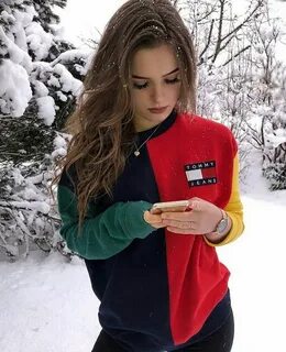 18 девушек 12