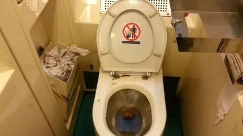 Как смывать в поезде