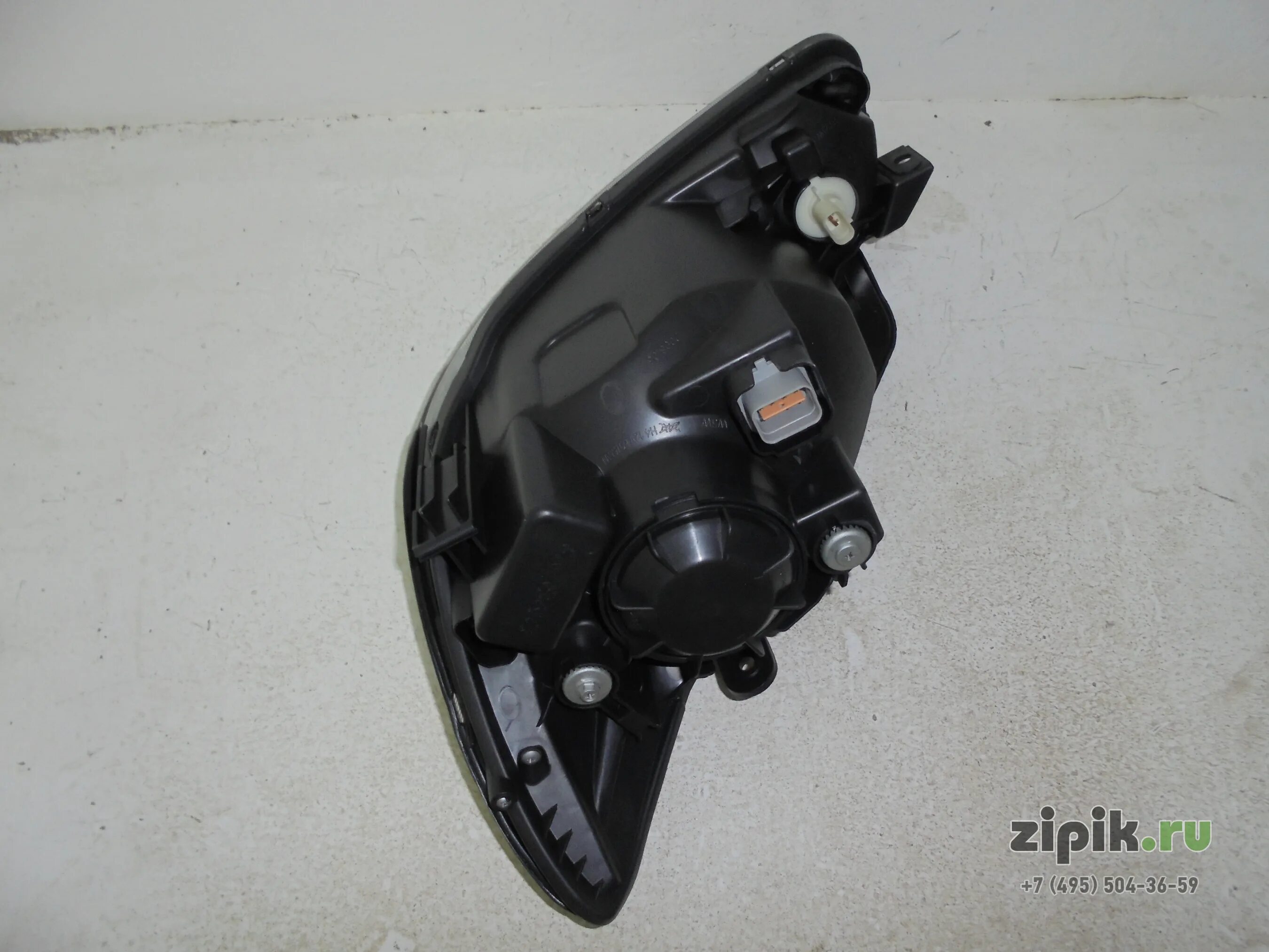 Корректор фар гетц. Замена лампочки в поворотнике передней фары ауди тт 8n. Гетц корректор фар. Клапан около фары e53. Корректор фар гетц 2009.