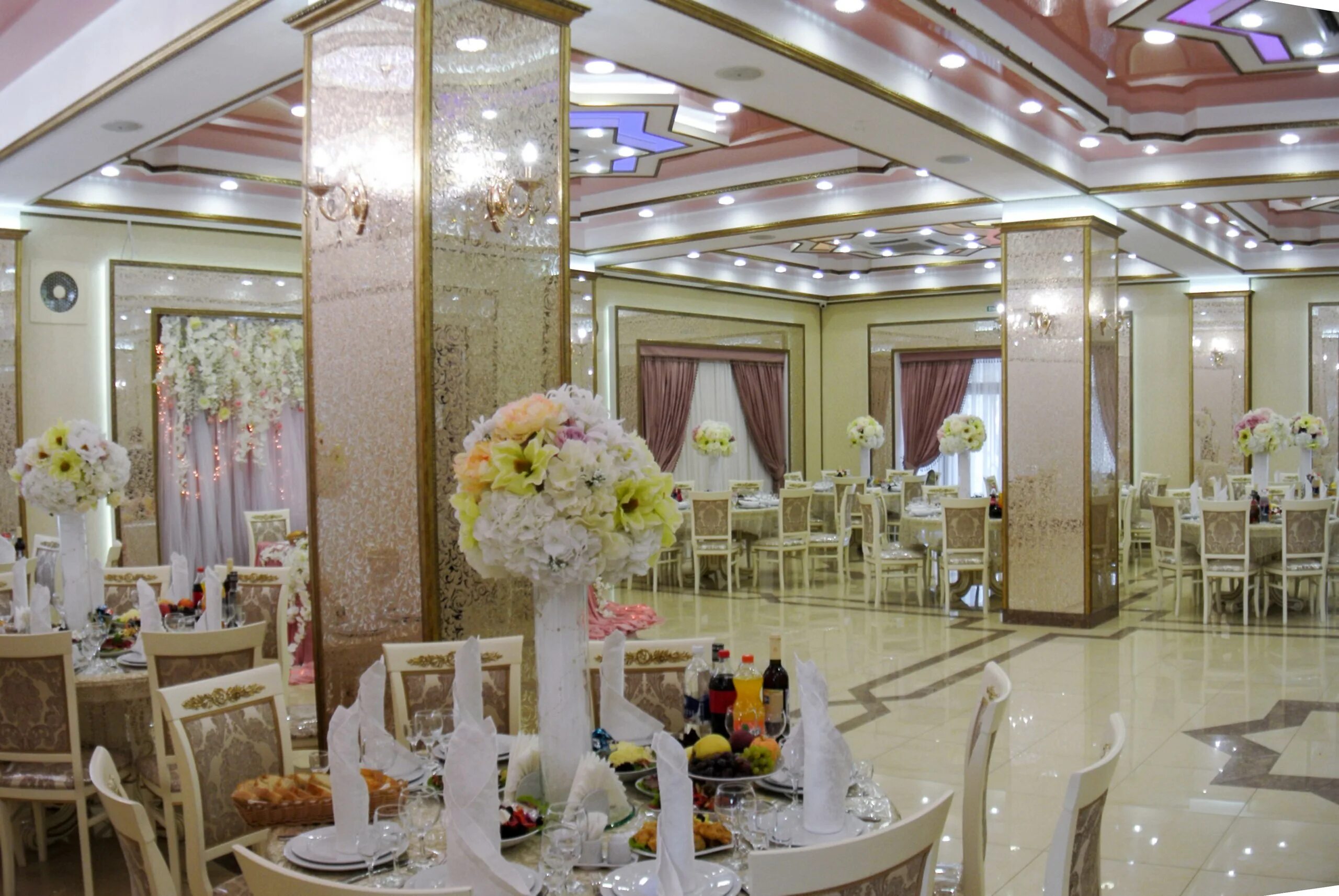 ресторан фидан симферополь грэс. ресторан фидан адрес.