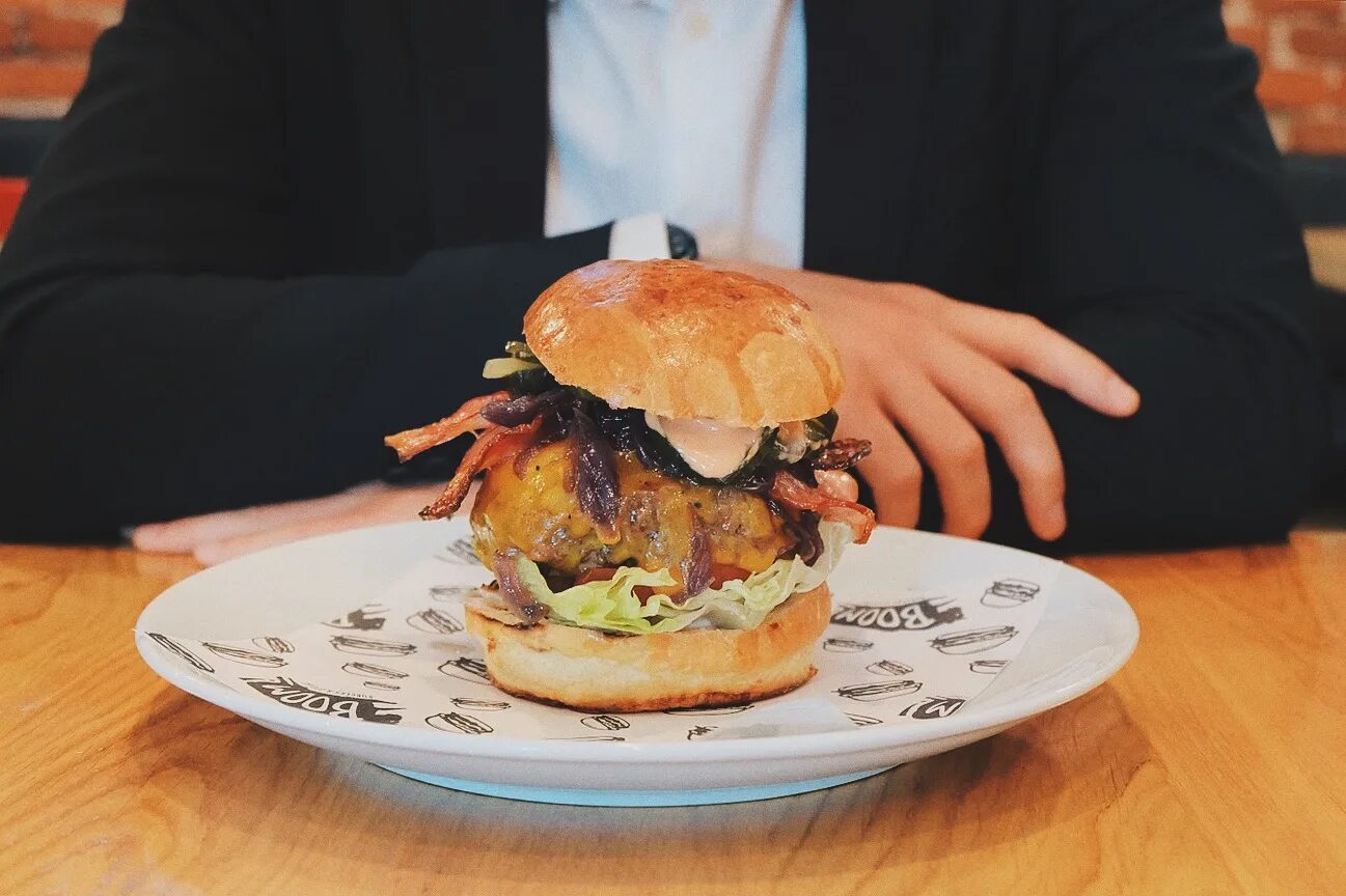 Бургер бум ханты мансийск. Комбо наборы бургеры. Бургер бум ханты мансийск. Бургер бум сорочинск. Бургер бум.